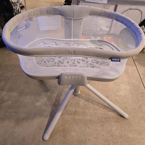 Halo Bassinet in Light Gray
